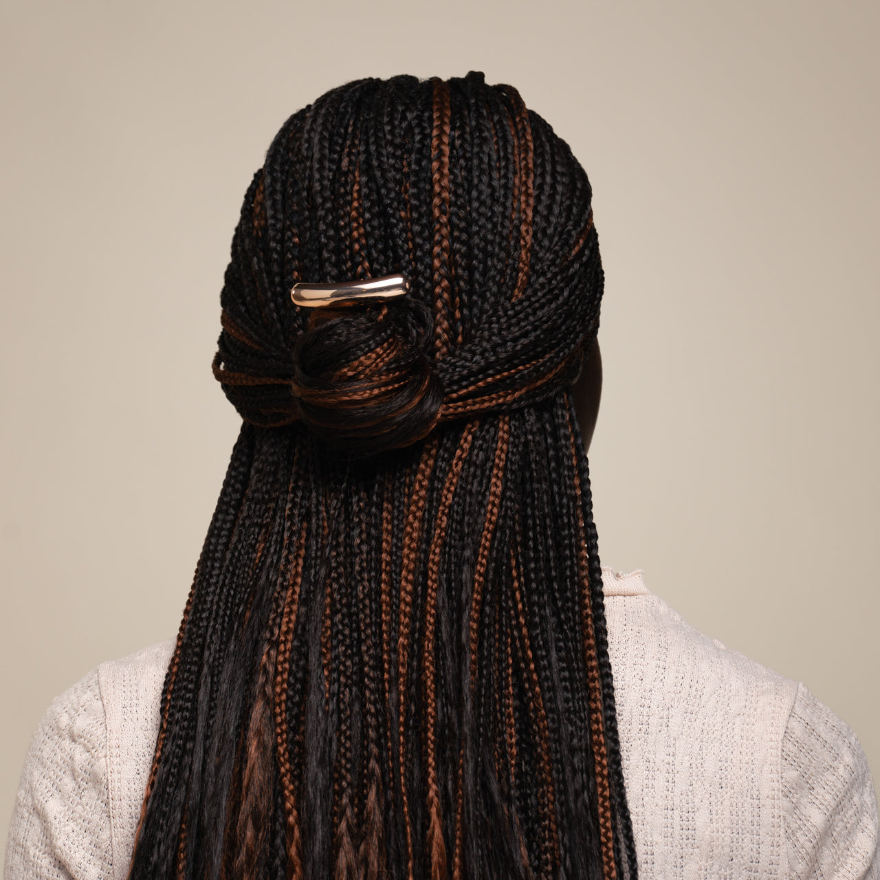 508641-MiniMetalBaretteFrenchHairPin-Trend-Gold-Model-3-1280x1280px.jpg